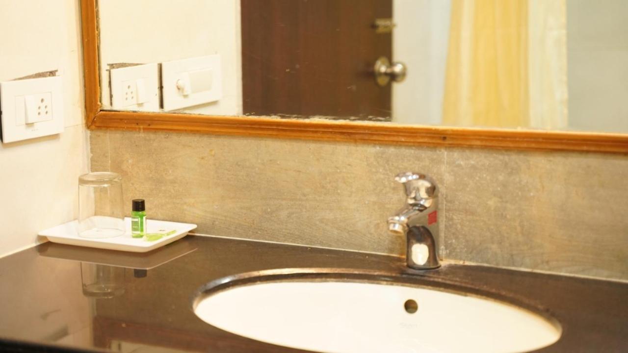 Raas Mahal-Hotel In Jaipur Near Tourist Places Bagian luar foto